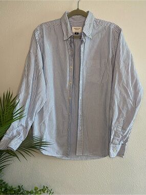 American Eagle Outfitters Blue & White Pinstripe Button-Down Shirt